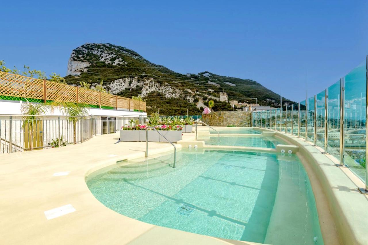 Ocean Spa Suite 11-Hosted By Sweetstay 直布罗陀 外观 照片