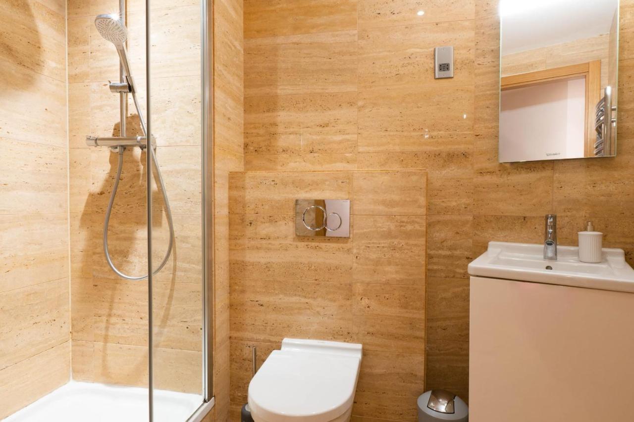 Ocean Spa Suite 11-Hosted By Sweetstay 直布罗陀 外观 照片